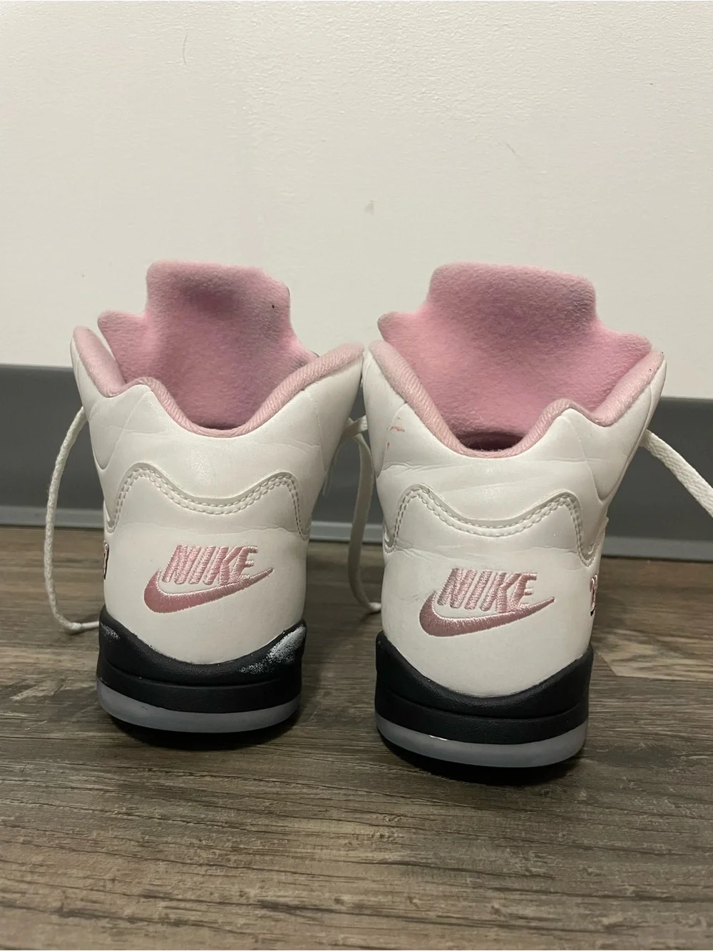 Jordan 5 retro White & Pink kids (girls) High-Top Sneakers size 2.5